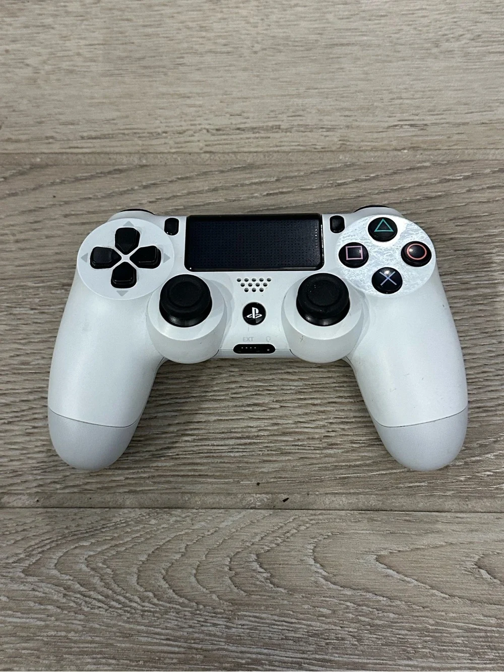 Sony PlayStation 4 DualShock White Wireless Controller (CUH-ZCT1U)